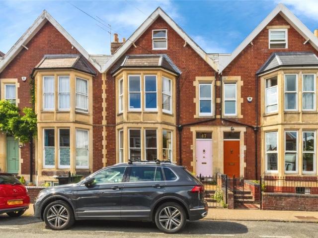 6 bedroom terraced house for sale