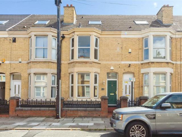 6 bedroom terraced house for sale