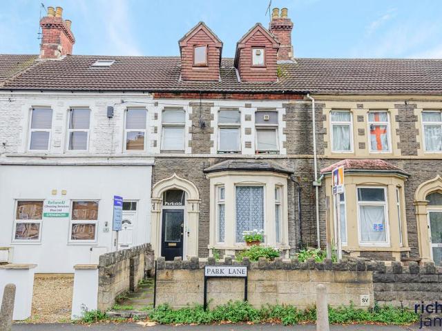 6 bedroom terraced house for sale