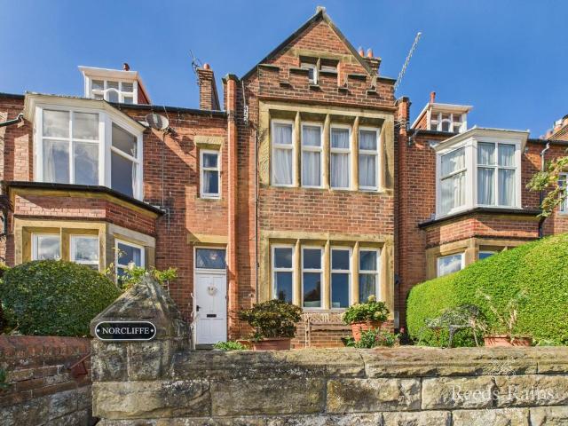 6 bedroom terraced house for sale