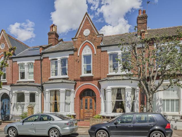 6 bedroom terraced house for sale