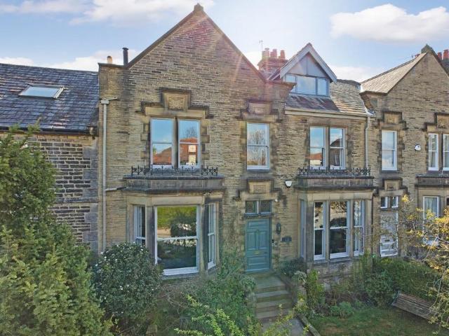 6 bedroom terraced house for sale