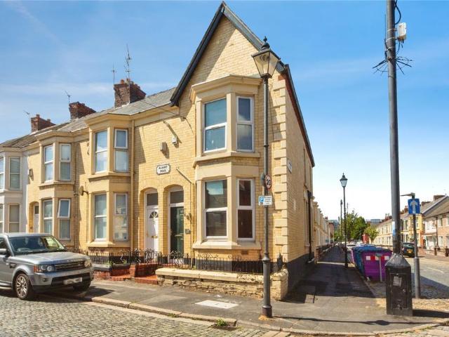 6 bedroom terraced house for sale