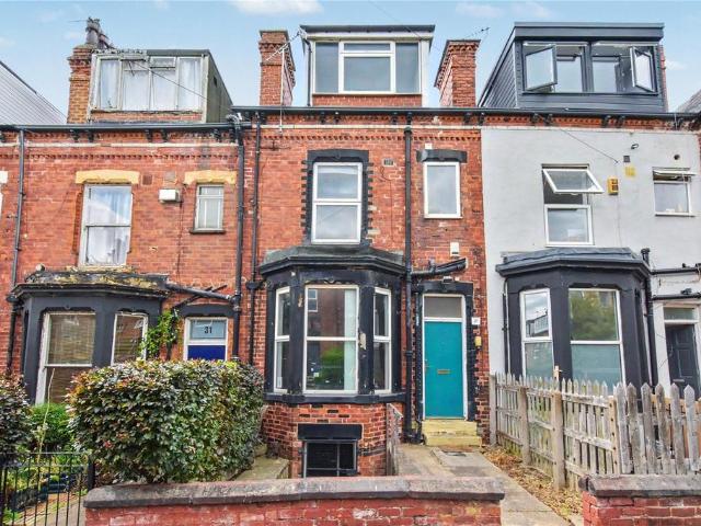 6 bedroom terraced house for sale