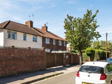 6 bedroom terraced house for sale