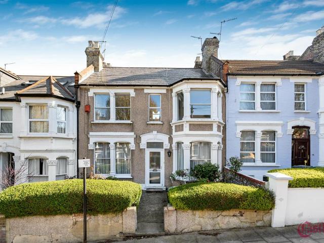 6 bedroom terraced house for sale
