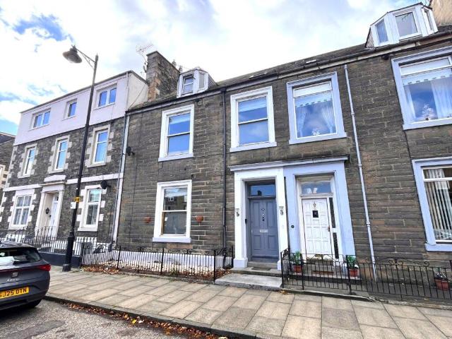 6 bedroom terraced house for sale