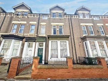 6 bedroom terraced house for sale