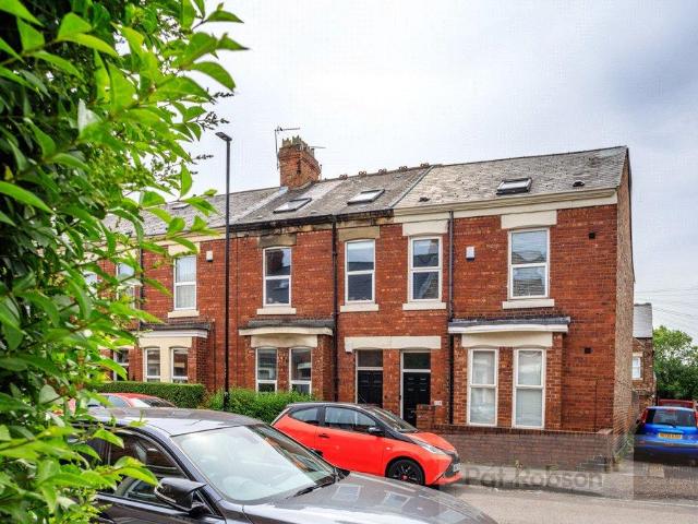 6 bedroom terraced house for sale