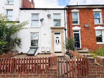 6 bedroom terraced house for sale