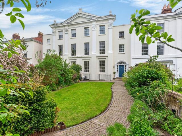 6 bedroom terraced house for sale