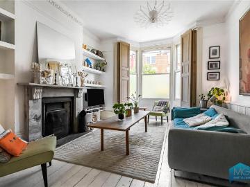 6 bedroom terraced house for sale
