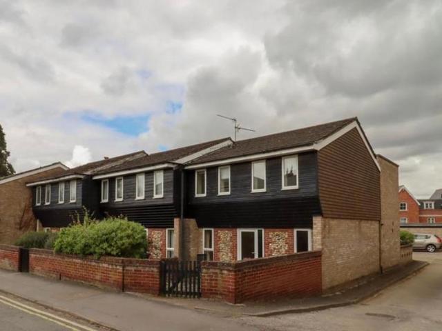 6 bedroom terraced house for sale