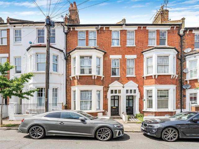 6 bedroom terraced house for sale