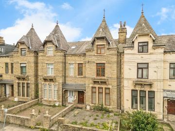 6 bedroom terraced house for sale