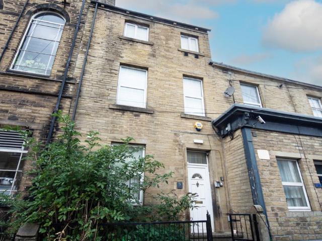 6 bedroom terraced house for sale
