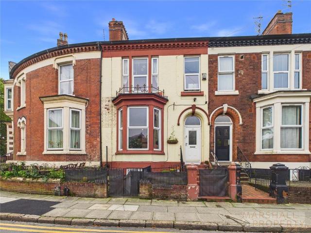 6 bedroom terraced house for sale