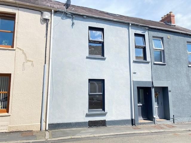 6 bedroom terraced house for sale