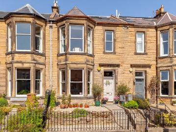 6 bedroom terraced house for sale