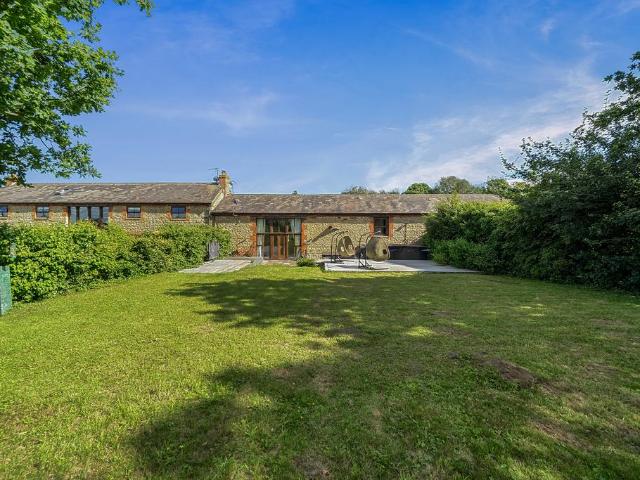 6 bedroom terraced house for sale