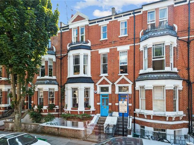6 bedroom terraced house for sale