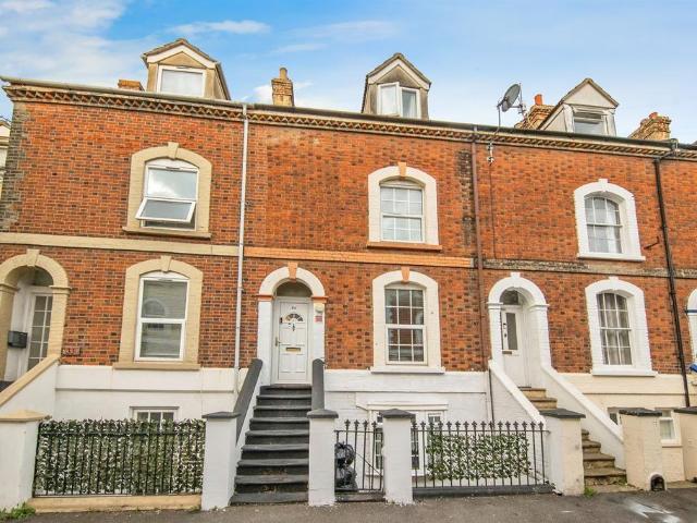 6 bedroom terraced house for sale