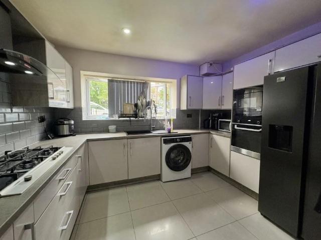 6 bedroom terraced house for sale