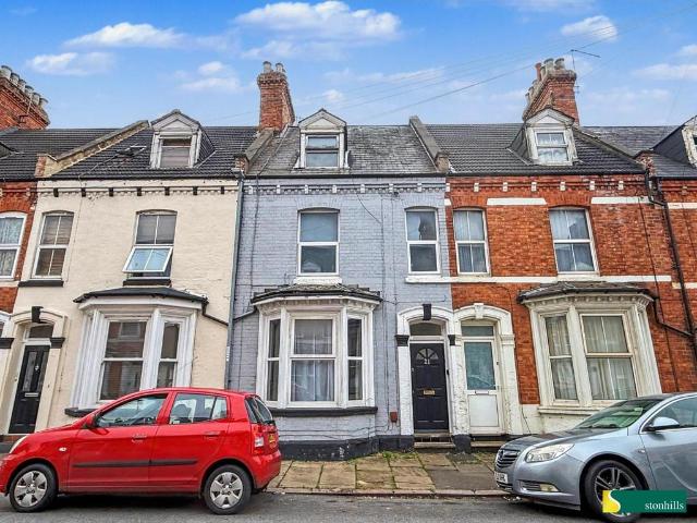 6 bedroom terraced house for sale