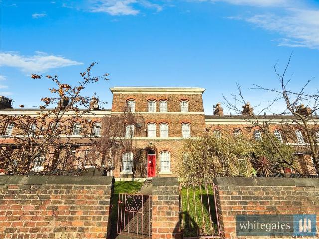 6 bedroom terraced house for sale