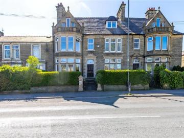 6 bedroom terraced house for sale