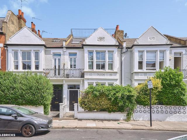 6 bedroom terraced house for sale