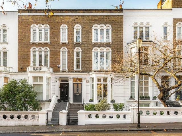 6 bedroom terraced house for sale