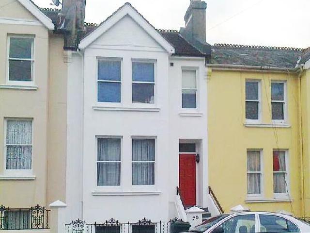6 bedroom terraced house for sale