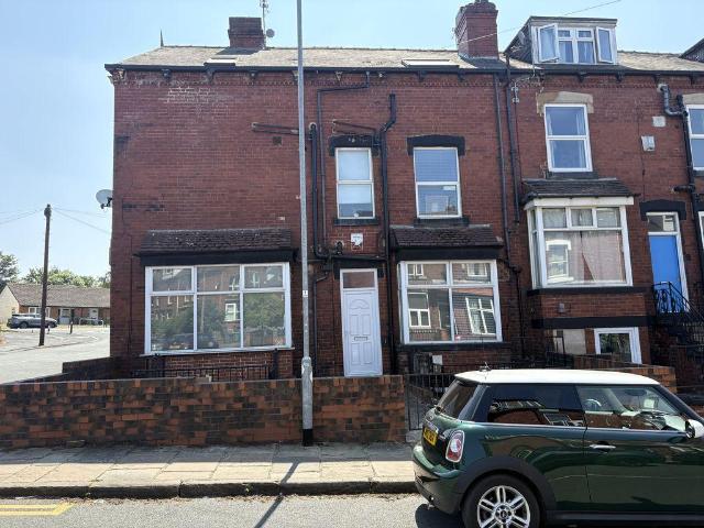 6 bedroom terraced house for sale