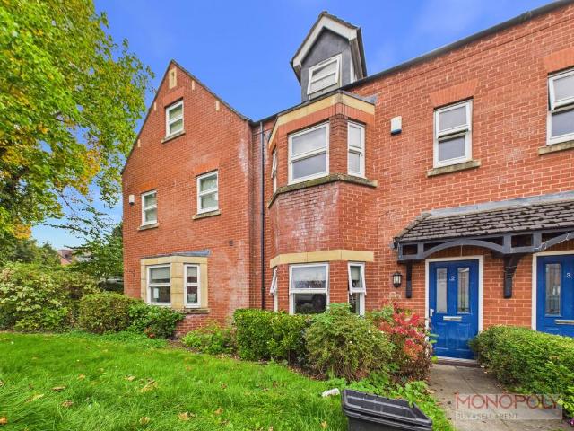 6 bedroom terraced house for sale