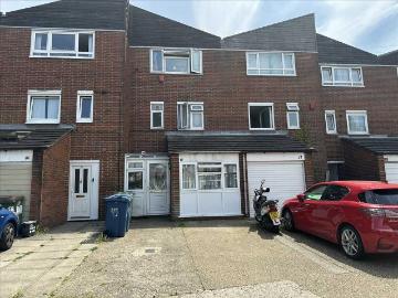 House for sale in Wealdstone - Garden, Equipped kitchen