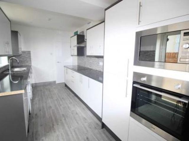 6 bedroom Terraced House To Let