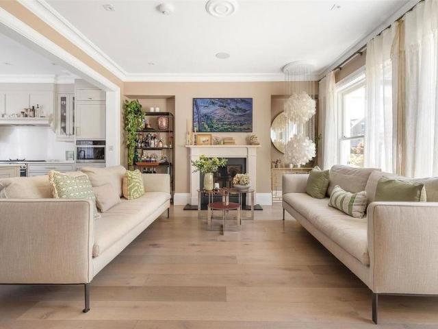 6 bedroom terraced house to rent