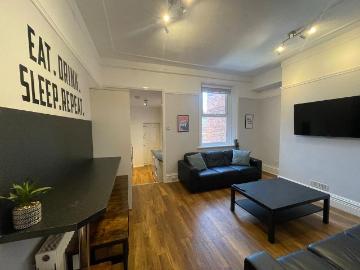 6 bedroom terraced house to rent