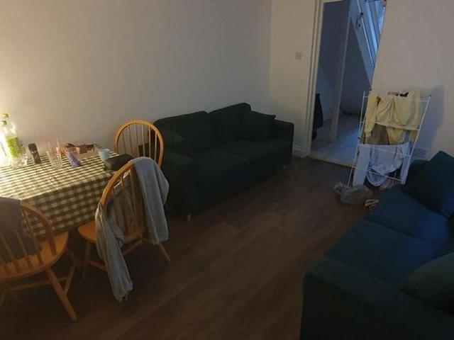 6 bedroom terraced house to rent