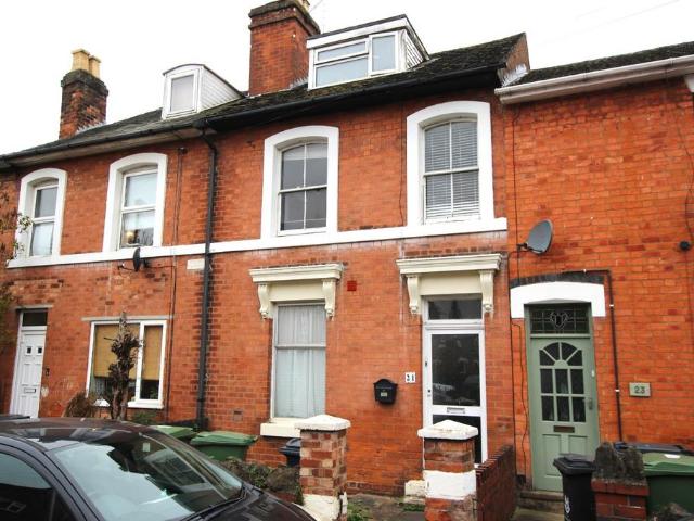 6 bedroom terraced house to rent