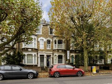 6 bedroom terraced house to rent