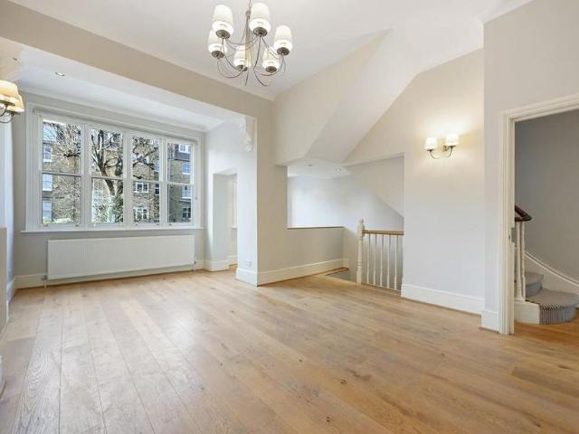6 bedroom terraced house to rent