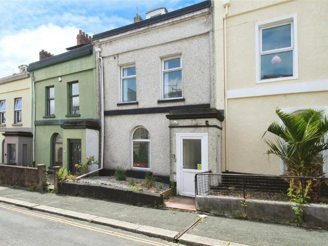 6 bedroom terraced house to rent