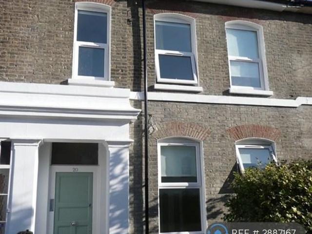 6 bedroom terraced house to rent