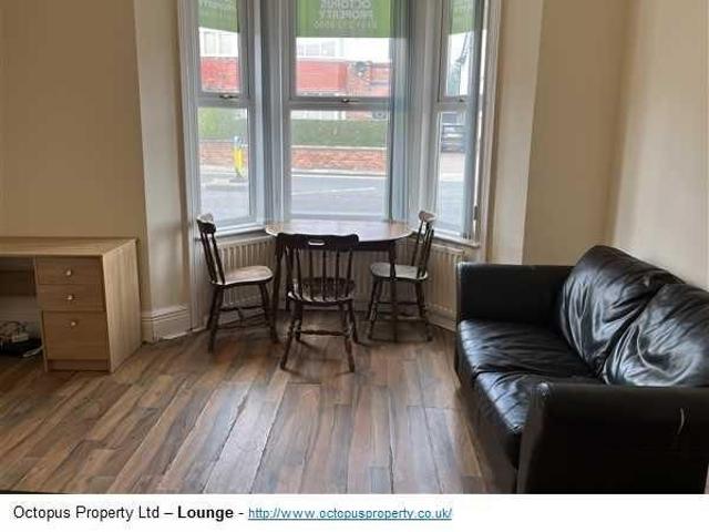 6 bedroom terraced house to rent