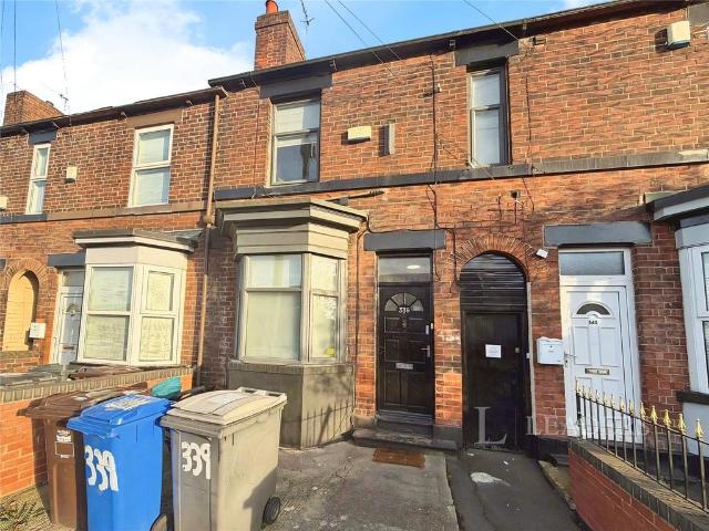 6 bedroom terraced house to rent