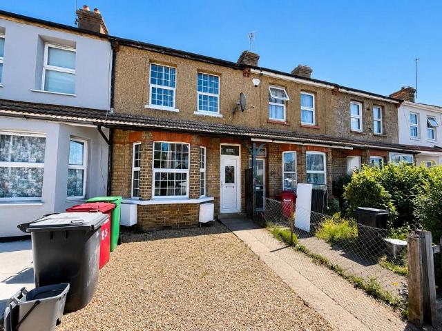 6 bedroom terraced house to rent