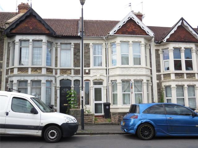 6 bedroom terraced house to rent