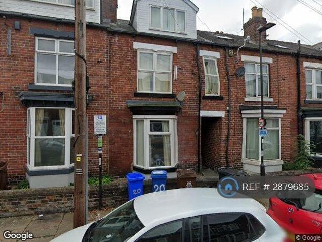 6 bedroom terraced house to rent